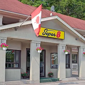 Hotel Super 8 By Wyndham North 