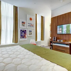 Uville 4*, Montréal Canada