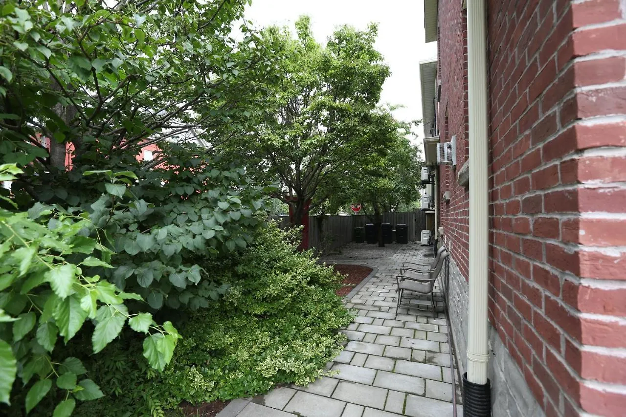 Phoebe Wang Toronto Bed & Breakfast